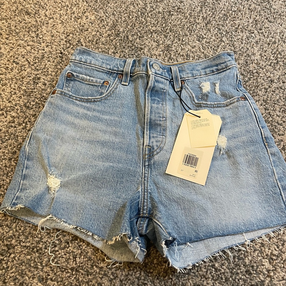 NWT Levi ribcage shorts